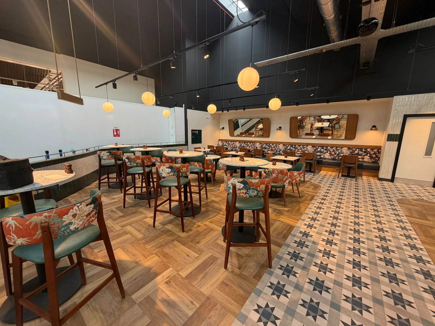 Completed Elder & Co dining area with feature lighting at Belfast International Airport